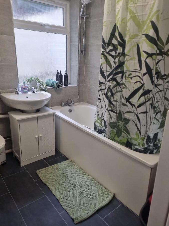 Апартаменты 2 Bed Flat In Lambeth Лондон Экстерьер фото
