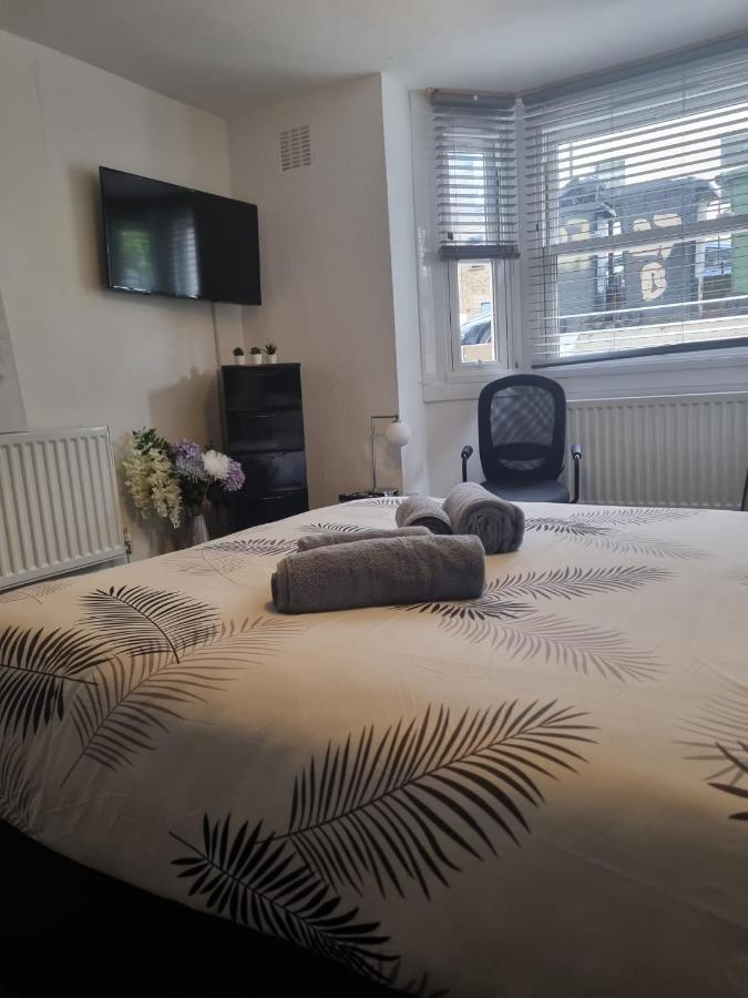 Апартаменты 2 Bed Flat In Lambeth Лондон Экстерьер фото